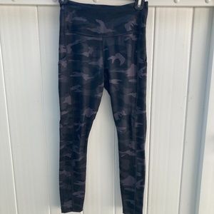 Ultimate Stash Pocket Camo 7/8 Tight NWT